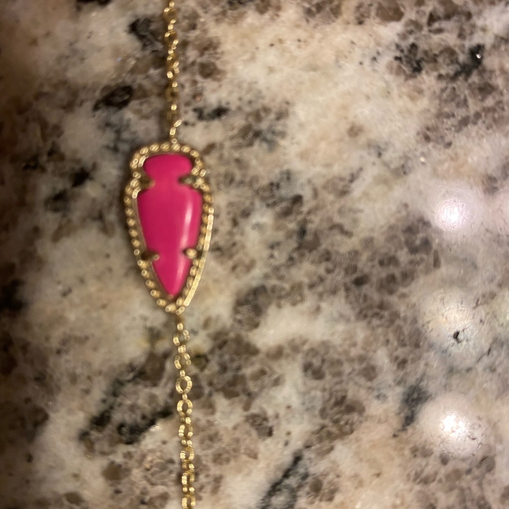Kendra Scott necklace